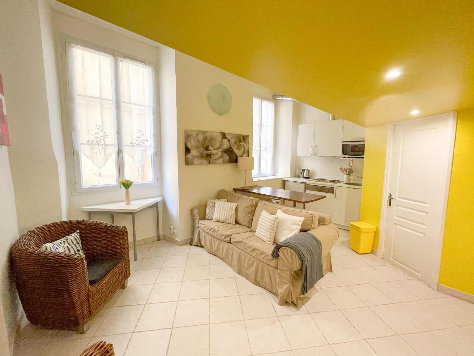 Appartamento Atypique Au Coeur Du Vieux-nice *